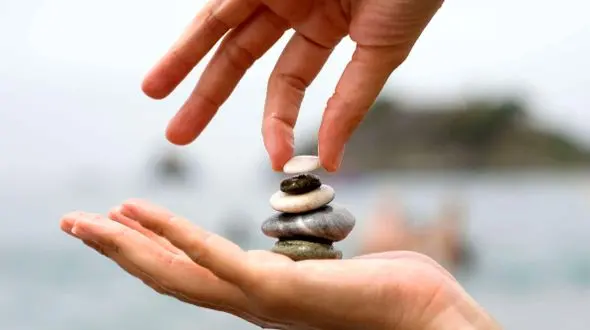 این 8 عادت ذهن شما را کندتر می‌ کند