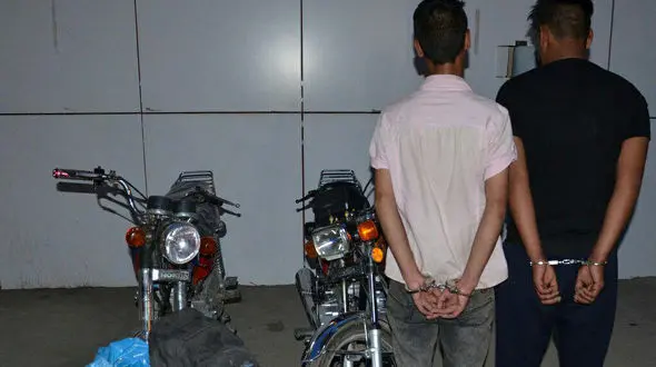 این مردان سیاهپوش  نیشابور را به هم ریختند ! + عکس 