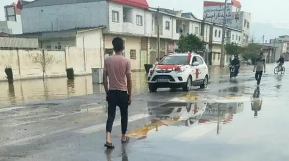 عکس تکاندهنده از ماشین عروس در سیل آق‌قلا+عکس

