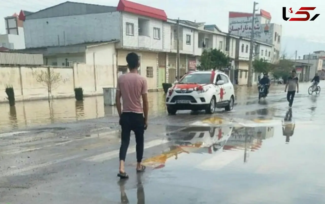 عکس تکاندهنده از ماشین عروس در سیل آق‌قلا+عکس
