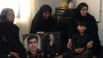 خانه دولت برای بازماندگان کارگران جانباخته معدن طبس اهدایی نیست، قسطی است!/ چرا به جای زنان بی سرپرست شده، کارفرمای خاطی قسط ندهد؟