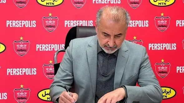 یک مدیر فوتبالی امشب راهی قطر می‌شود