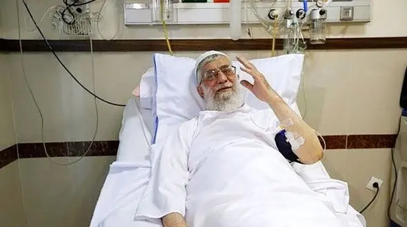 عرض ارادت احساسی و عیادت بازیگران و ورزشکاران از رهبر معظم انقلاب در بیمارستان+ عکس