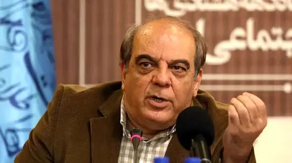 عباس عبدی : چرا بانک‌ها به جای ریال، معادل طلا یا ارز را به عنوان پس‌انداز نمی‌پذیرند؟