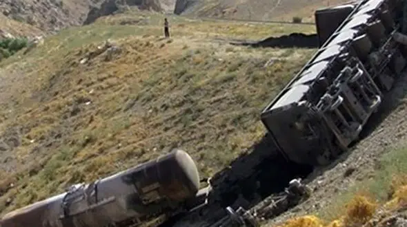 خروج قطار از ریل راه آهن سراسری جنوب  + جزییات