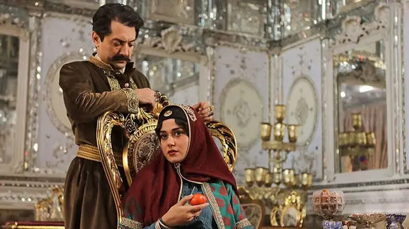 فیلم درخواست شرم آور شاه از جیران / این سکانس جنجال به پا کرد + ببینید
