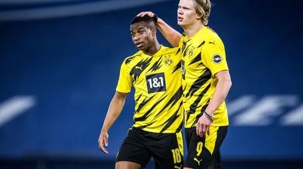 دوست صمیمی ستاره منچسترسیتی به لیورپول می‌رود؟