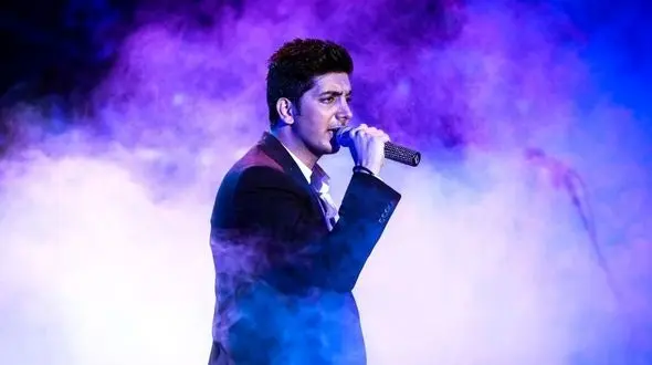 خواننده مطرح پاپ ایران از رقص روی شیشه انصراف داد