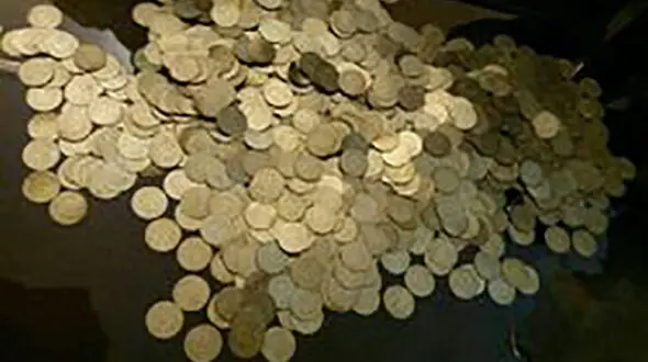 کشف بیش از 2 هزار سکه عتیقه در مشهد / 5 متهم دستگیر شدند