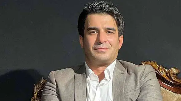 یوسف تیموی از خانواده باکلاس و شیک خود رونمایی کرد