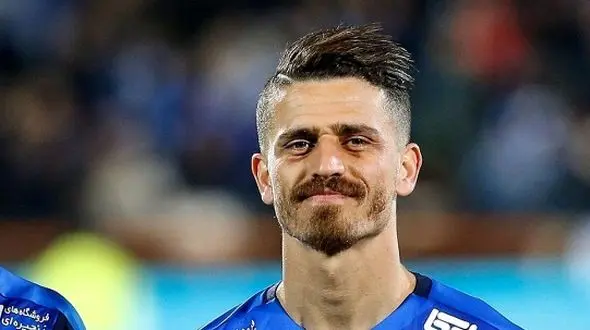 نگاهی به چیدمان شاهانه و لوکس منزل ووریا غفوری / از لوستر برنجی و فرش اصیل ایرانی تا مبلمان مدرن و ویوی ابدی