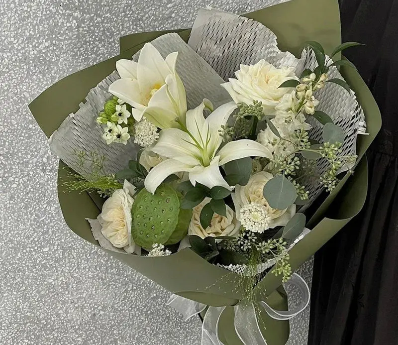 دسته گل ساده و شیک