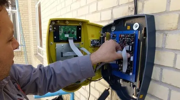 ماجرای کمیاب‌شدن کارت تلفن در زندان ها 