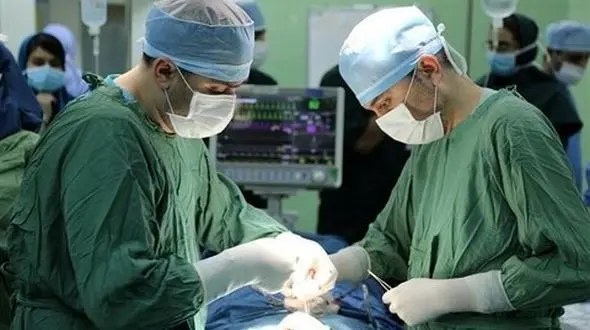 تومور ۵ سانتی از قلب مرد شیرازی خارج شد 