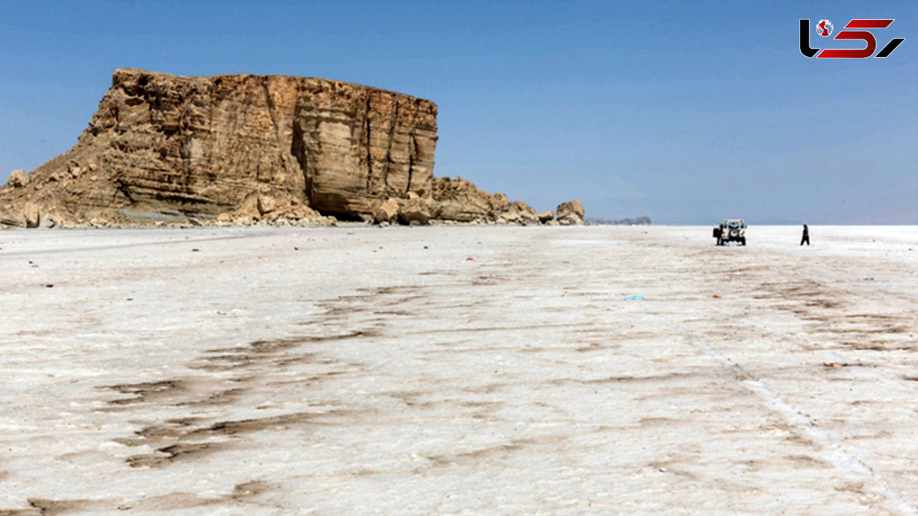 کاهش ۲۴۲ کیلومتری وسعت دریاچه ارومیه