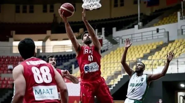 صدرنشینی تیم ملی بسکتبال ایران با برتری مقابل عربستان