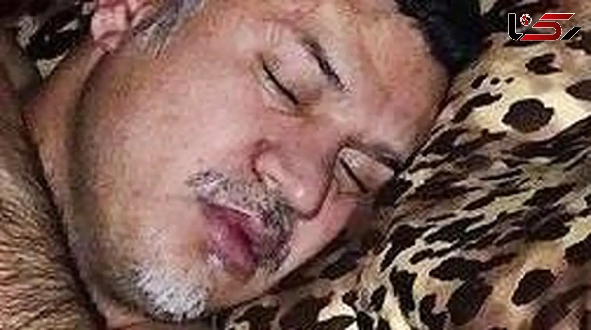 شوخی با خوابیدن علی دایی در مراسم قرعه کشی جام جهانی/ بنده خدا رو دو دقیقه وِل نمیکنن به حال خودش