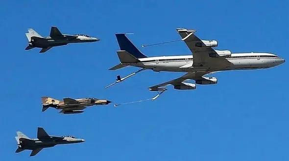 تمرین رژه هوایی تیز پروازان نهاجا در پایگاه هوایی شهید لشگری