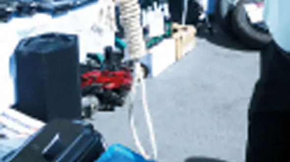 خفت‌گیری از دانشجویان در تهران با طناب دار! + عکس