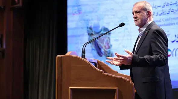 پزشکیان: مسیرهای ترانزیتی، راه صلح، توسعه و تضمین امنیت منطقه است/ هیچ کشوری از جنگ، سود نمی‌برد