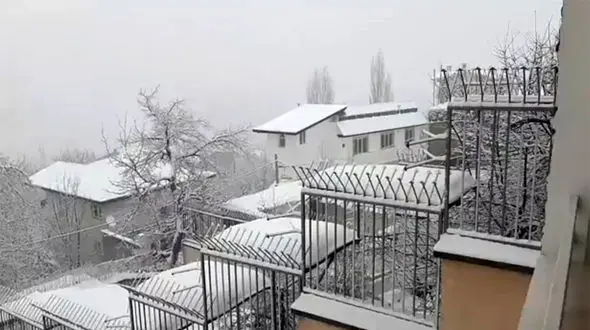 ببینید/ بارش زیبای برف در تهران + فیلم