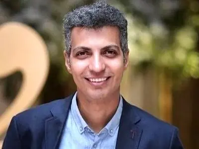 نگاهی به ساعت کارتیه 300 میلیون تومانی در دست عادل فردوسی پور؛ # پز نیست سبک زندگیمه به سبک عادل+عکس