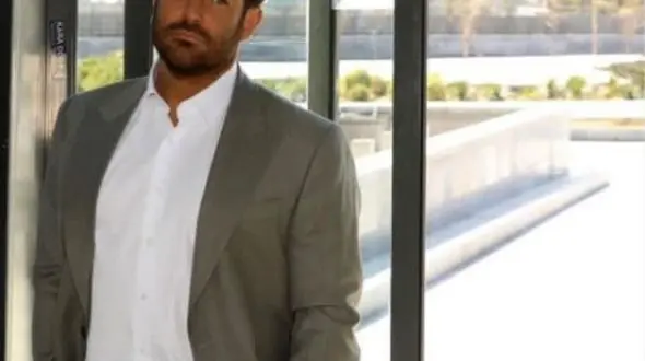 محمدرضا گلزار و رفیقش در محل کار