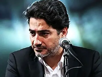 فیلم آوازخوانی همایون شجریان/ با کوچه های شهر پر ولگرده دله همرو بدرد آورد