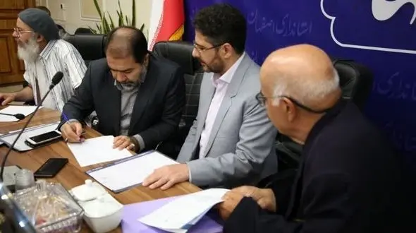 دیدار مردمی استاندار اصفهان/ تغییر کاربری اراضی بیشترین مراجعه