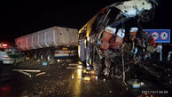 تصادف مرگبار اتوبوس مسافربری در جاده قم کاشان / مرگ 8 مسافر در بامداد خونین + فیلم