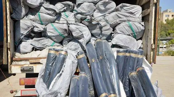 بار قاچاق پارچه های خارجی به مقصد نرسید +عکس