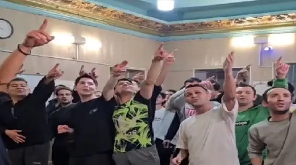 فیلم آواز شاد آهای دختر چوپون/  بهترین هماهنگی تاریخو این گروه از آقایون تو رقصشون داشتن ایول !