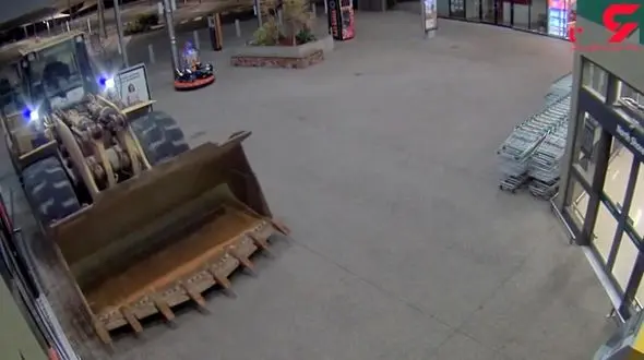 لحظه سرقت دستگاه خودپرداز با لودر + فیلم / استرالیا