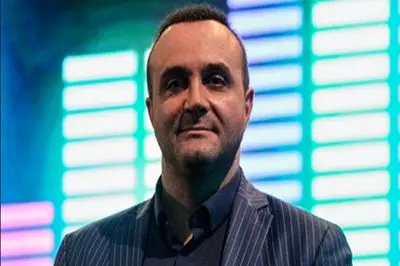 دانلود آهنگ باشکوه سینا سرلک آن نفسی که با خودی یار چو خار آیدت / آن نفسی که باخودی همچو خزان فسرده‌ای