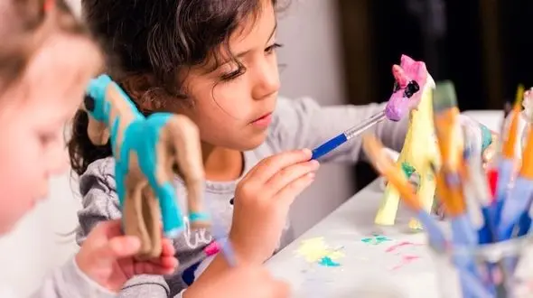 لزوم تمرین دموکراسی با نسل Z ایران / نیاموختن زبان جدیدترین نسل ایرانیان خطرناک است 