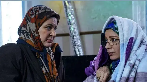 تیپ و ظاهر هما سعادت، فهیمه و خانم افشین سریال پایتخت در دنیای واقعی