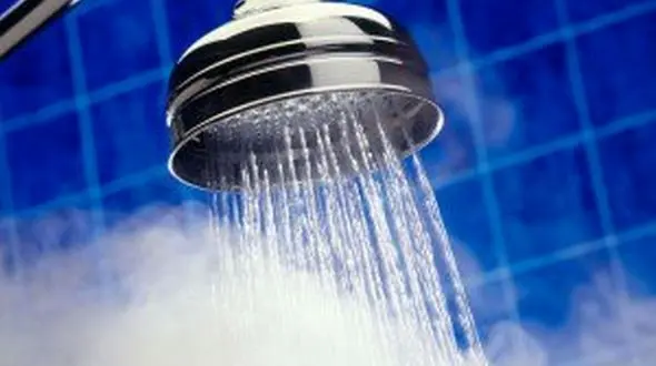 دوش آب سرد بگیریم یا آب گرم؟