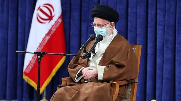 رهبر انقلاب: هدایت فرهنگی فقط با ابلاغ سندهای تحول امکان‌پذیر نمی‌شود/ می‌توان با کمک جوانان فعال روحیه انقلابی را تجدید کرد