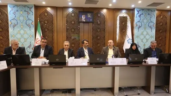 امضای تفاهم نامه همکاری توسعه اقتصاد دانش‌بنیان مرکز تحقیقات کشاورزی با اتاق اصفهان