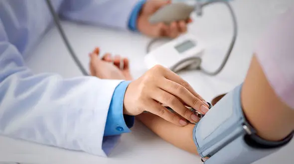 گول نخورید این پزشکان دنبال فالوئر بیشتر هستند!