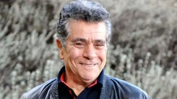 «بهروز وثوقی و آفرین» در نمایی از فیلم لیلی و مجنون؛ سال 1349