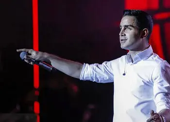 بازسازی متفاوت «کاشکی تورو سرنوشت ازم نگیره» با الهام از سبک محسن یگانه