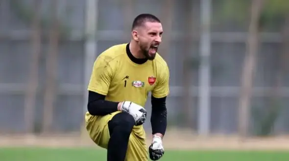 پایان دوران شماره یک پرسپولیس! / گندوز در اوج محبوبیت رفت!