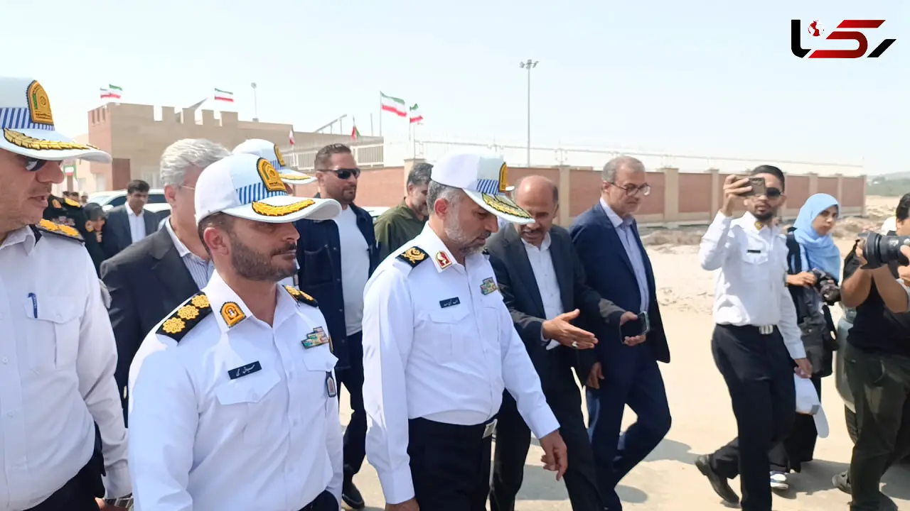 افتتاح پاسگاه پلیس راه میناب با حضور وزیر راه و شهرسازی و خانواده شهدا