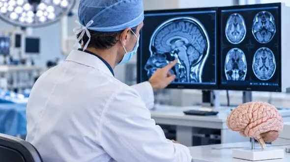 دکتر امین جهانبخشی؛ جراح مغز و اعصاب و ستون فقرات در تهران