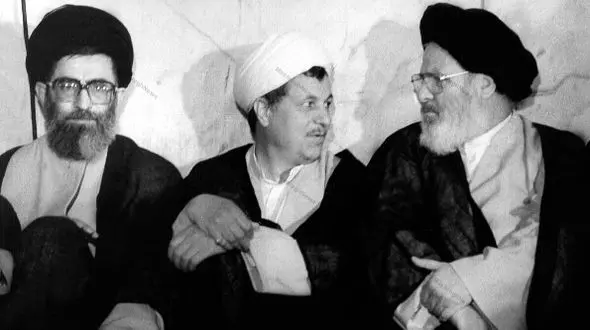 عکس ها / نگاهی به مراسم تشییع باشکوه پدر رهبری انقلاب با حضور آیت الله رفسنجانی و چهره های سرشناس/ روحشان شاد