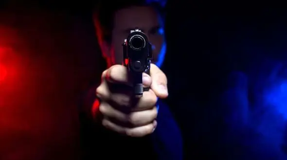 شلیک شوهر بی رحم به زن باردارش در خیابان + عکس