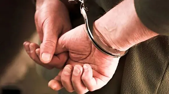 دستگیری مردی با ۱۰۹ کارت سوخت در بم