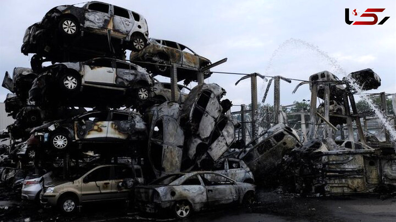۵۰۰ خودرو در آتش سوزی مهیب فرانسه سوخت+عکس