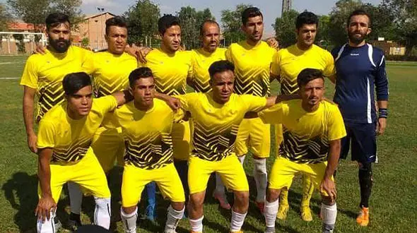 قتل خونین فوتبالیست جوان در نخستین شب های محرم / پسر جوان در امیدیه چاقو چاقو شد + عکس و گفتگو با مادر مجید